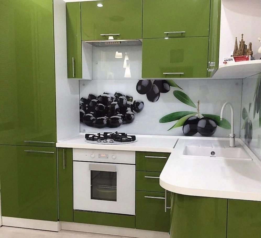 Кухни на заказ с установкой